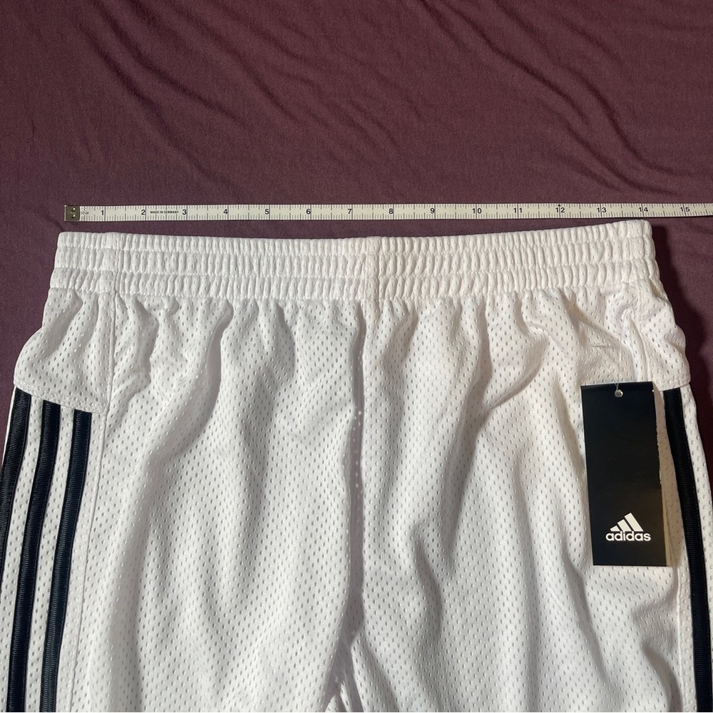 Adidas Ultimate Mesh Shorts 5" inseam White - Youth Girls Large (14) NWT - Picture 4 of 8